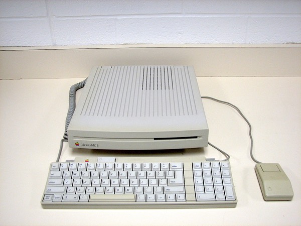 Mac LC II 02